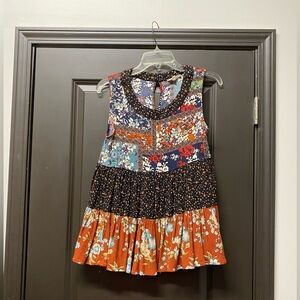 Entro multicolored sleeveless scoop neck top